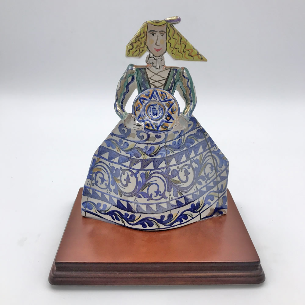 Figura menina grande oro y lustre con plato con peana de madera